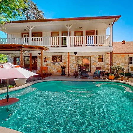The Quarry Hideaway Villa